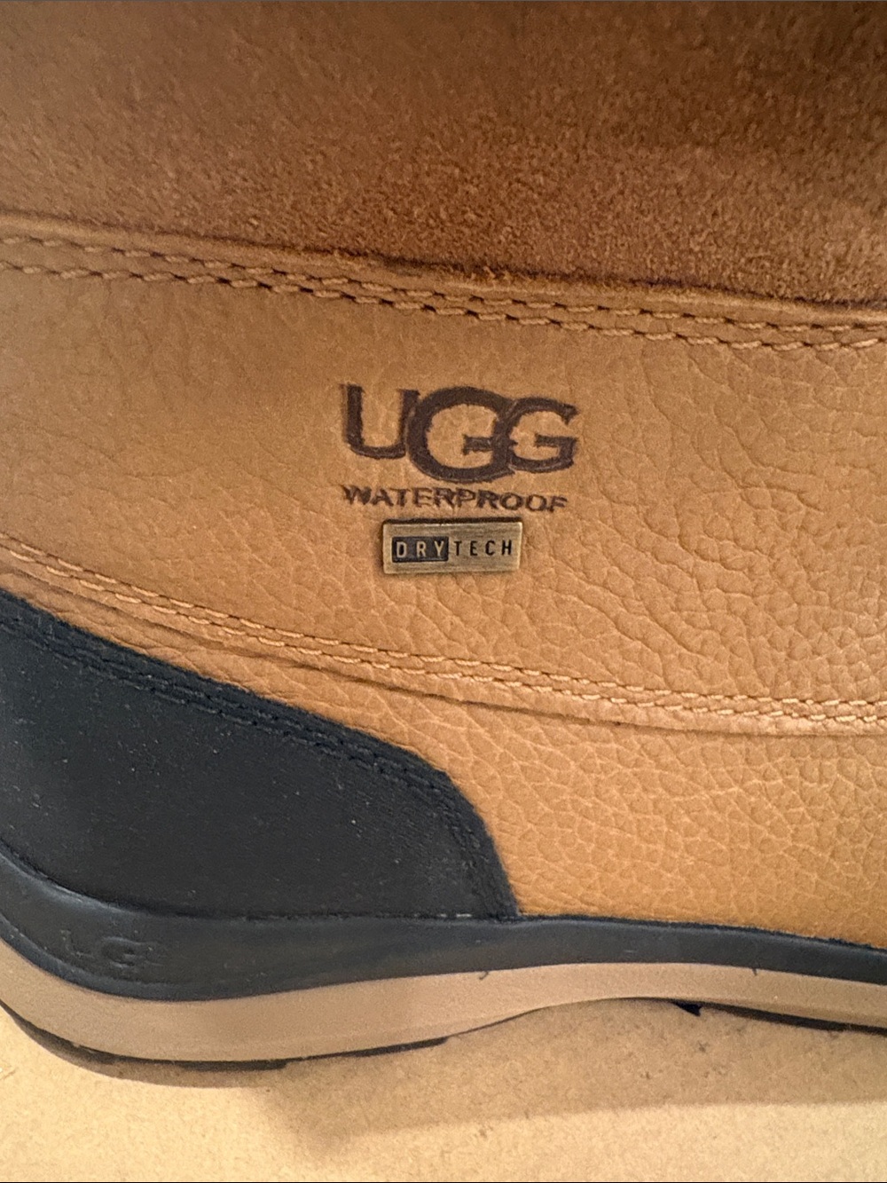 NWB UGG Women's Waterproof Laceup Winter Adirondack Boot III Chestnut/Tan 9 Shoe - Picture 5 of 11